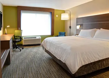 Holiday Inn Express & Suites Ottawa by IHG hotel thumbnail 6