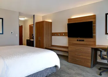 Holiday Inn Express & Suites Ottawa by IHG hotel thumbnail 8