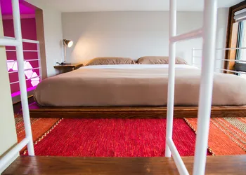 School 31 Lofts at Colors Studios hotel thumbnail 2