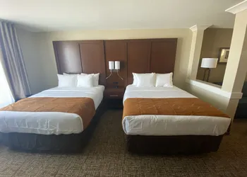 Comfort Suites Midland West hotel thumbnail 7