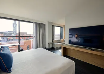 Live by Loews - St.Louis hotel thumbnail 6