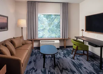 Fairfield by Marriott Inn & Suites Pensacola Pine Forest hotel thumbnail 7