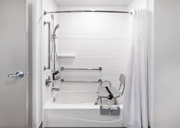 avid hotel Bentonville – Rogers by IHG hotel thumbnail 3