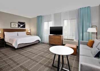 Staybridge Suites Ames by IHG hotel thumbnail 6