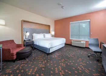 Holiday Inn St. Louis - Creve Coeur by IHG hotel thumbnail 5