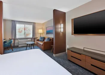 Fairfield Inn & Suites by Marriott Kalamazoo hotel thumbnail 5