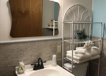Seacrest Inn hotel thumbnail 3
