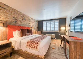 Hotel Lexen Santa Clarita Valencia Near Six Flags hotel thumbnail 4