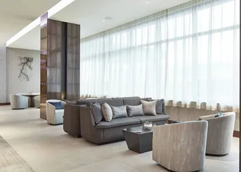 AC Hotel by Marriott Atlanta Airport Gateway hotel thumbnail 3