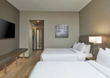 AC Hotel by Marriott Atlanta Airport Gateway hotel thumbnail 6