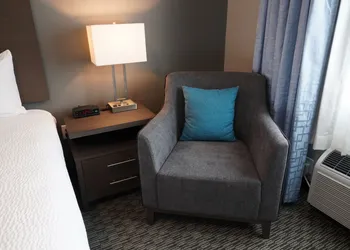 Brookstone Fort Dodge hotel thumbnail 8