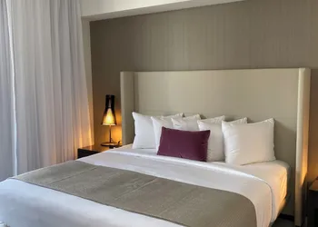 Hyde Beach House hotel thumbnail 3