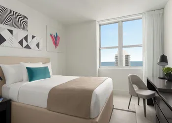 Hyde Beach House hotel thumbnail 6