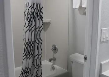 SureStay Hotel by Best Western Chowchilla Yosemite hotel thumbnail 8