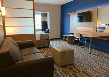 Microtel Inn & Suites by Wyndham Fountain/Fort Carson hotel thumbnail 4