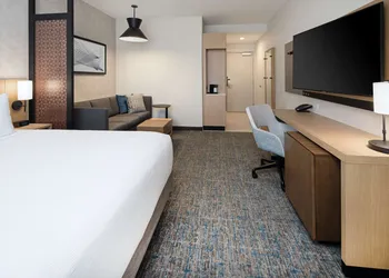 Hyatt Place Bakersfield hotel thumbnail 5