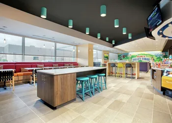 Tru by Hilton Audubon Valley Forge hotel thumbnail 5
