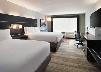 Holiday Inn Express & Suites Brunswick by IHG hotel thumbnail 6