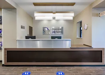 MainStay Suites Great Falls Airport hotel thumbnail 4