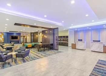 La Quinta Inn & Suites by Wyndham Miramar Beach-Destin hotel thumbnail 4