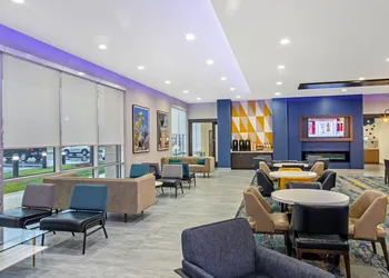La Quinta Inn & Suites by Wyndham Miramar Beach-Destin hotel thumbnail 5