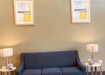Surface Inn Brooklyn hotel thumbnail 3