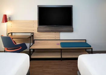 Tru By Hilton Phoenix Glendale Westgate, AZ hotel thumbnail 7