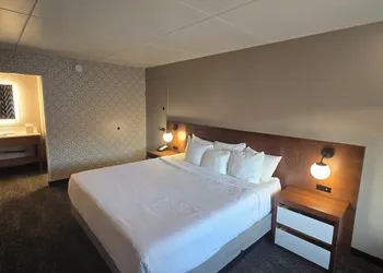 Dutch Wonderland Inn hotel thumbnail 3