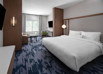 Fairfield Inn & Suites by Marriott Lake Geneva hotel thumbnail 5