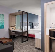 SpringHill Suites by Marriott Kansas City Plaza hotel detail image 5