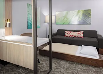 SpringHill Suites by Marriott Kansas City Plaza hotel thumbnail 7
