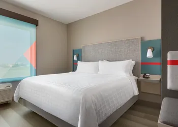 avid hotels Madison - Monona by IHG hotel thumbnail 3