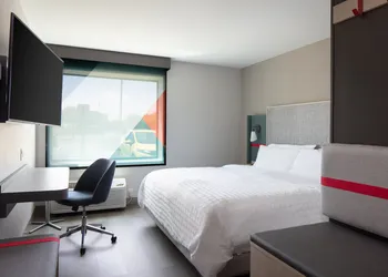 avid hotels Madison - Monona by IHG hotel thumbnail 6