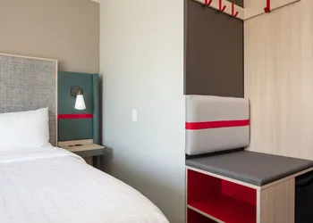 avid hotels Madison - Monona by IHG hotel thumbnail 7
