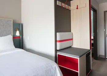 avid hotels Madison - Monona by IHG hotel thumbnail 8