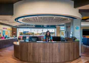 Tru by Hilton Savannah Airport hotel thumbnail 6