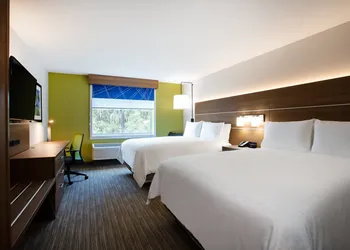 Holiday Inn Express & Suites Deland South by IHG hotel thumbnail 8