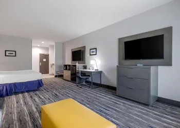 Holiday Inn Express And Suites Choctaw Oklahoma City East by IHG hotel thumbnail 4