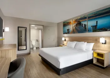 Days Inn by Wyndham Apopka/Orlando hotel thumbnail 3