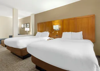 Comfort Suites Greensboro - High Point hotel thumbnail 5
