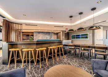 SpringHill Suites by Marriott Oakland Airport hotel thumbnail 2