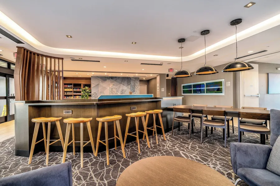 SpringHill Suites by Marriott Oakland Airport hotel detail image 2