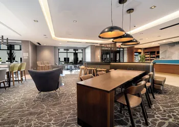 SpringHill Suites by Marriott Oakland Airport hotel thumbnail 3