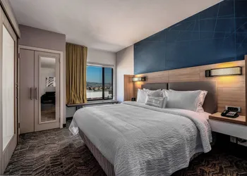 SpringHill Suites by Marriott Oakland Airport hotel thumbnail 4