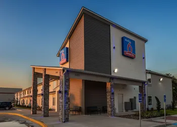 Studio 6 Lake Charles, LA hotel thumbnail 2
