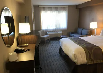 Super 8 Lynnwood hotel thumbnail 5