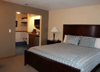 Basswood Resort hotel thumbnail 3