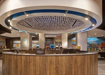 Tru by Hilton Oxford hotel thumbnail 5