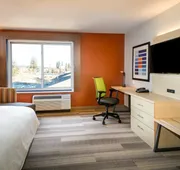 Holiday Inn Express & Suites Bend South by IHG hotel detail image 7