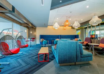 Tru by Hilton The Colony Dallas hotel thumbnail 4